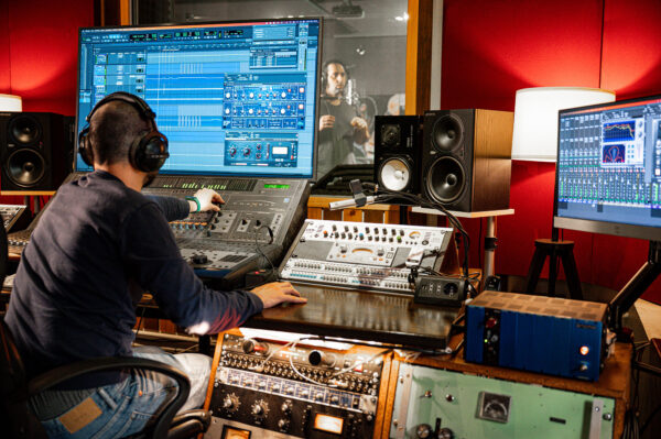 Buono 8 ore – Full Day in uno Studio di Registrazione - immagine 4